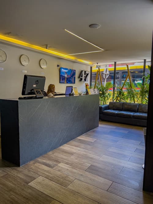 Hotel 47 Medellin Street, Reception