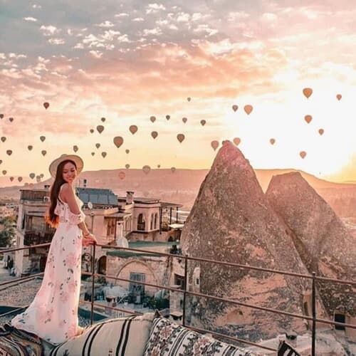 Harman Cave Hotel, Primary image