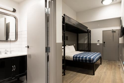 The Chicago Hotel Collection River North, Room