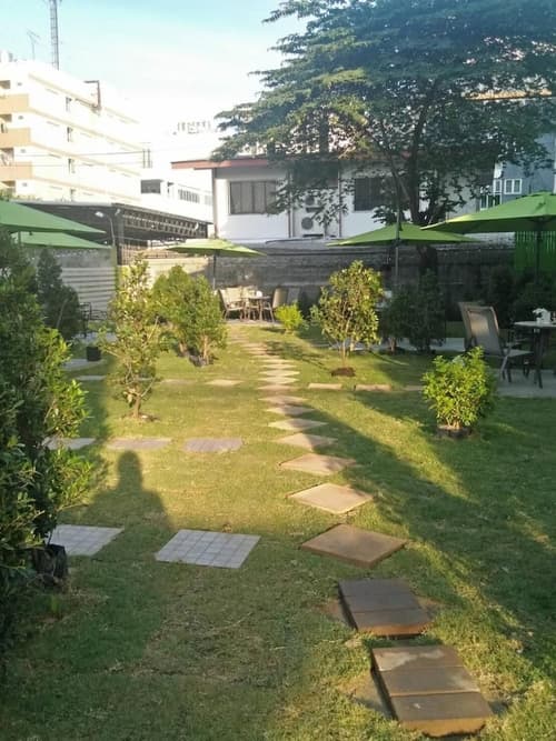 Lucky Green View, Property grounds