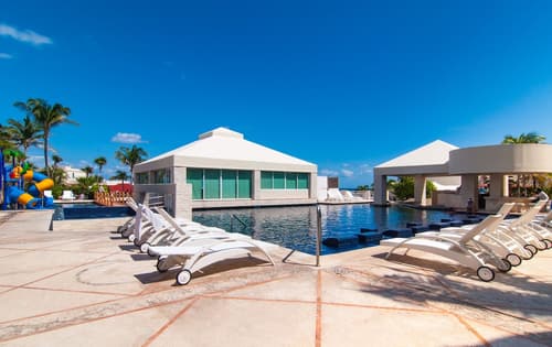 Solymar Condo by Casago, Primary image