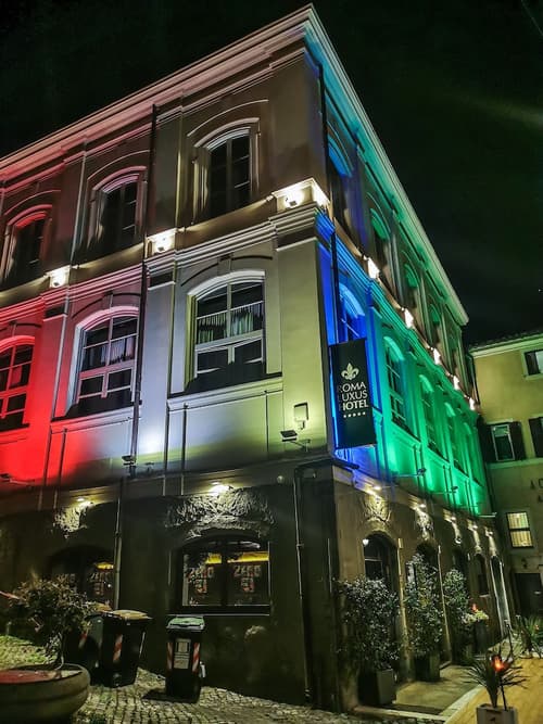 Roma Luxus Hotel, Front of property