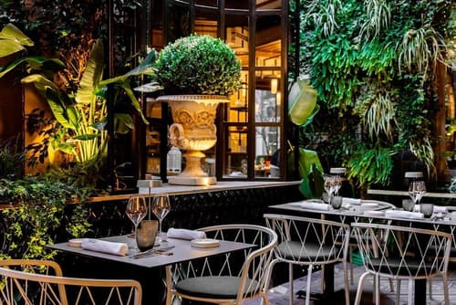 Roma Luxus Hotel, Primary image