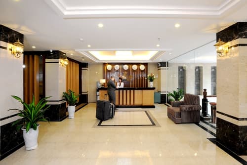 Gallant Hotel, Lobby