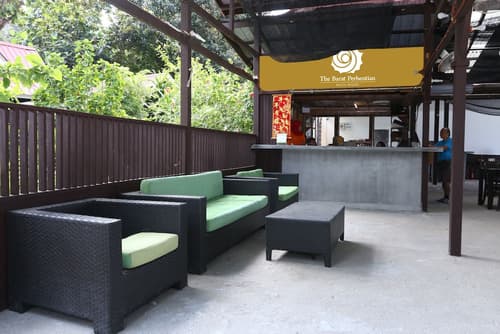 The Barat Perhentian Beach Resort, Reception