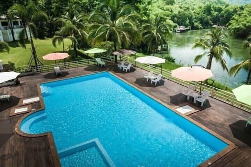 Pechmaneekan Beach Resort, Pool