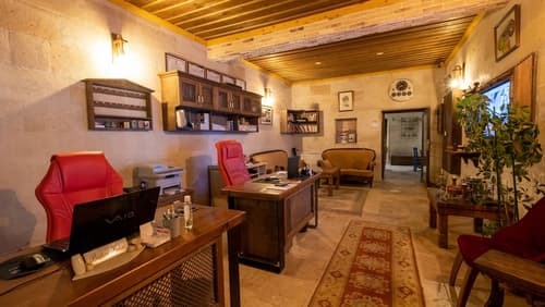 In Stone House, Reception