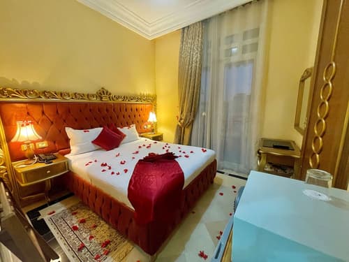 Royal Victoria - Ex British Embassy, Room