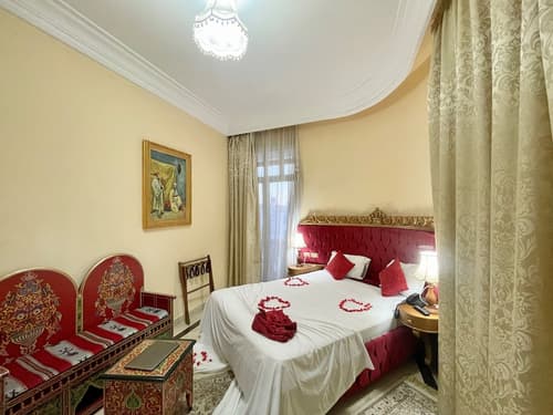 Royal Victoria - Ex British Embassy, Room