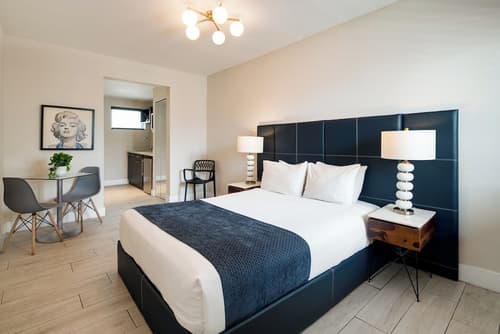 Waterside Hotel and Suites, Room