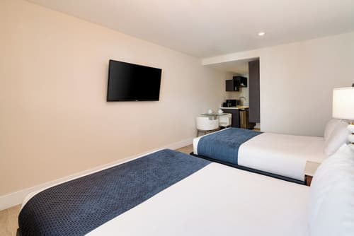 Waterside Hotel and Suites, Room