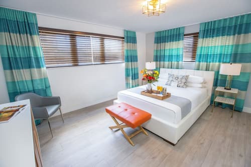 Waterside Hotel and Suites, Room