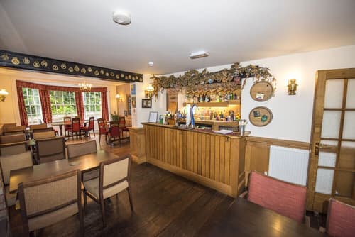 The Frocester, Bar (on property)