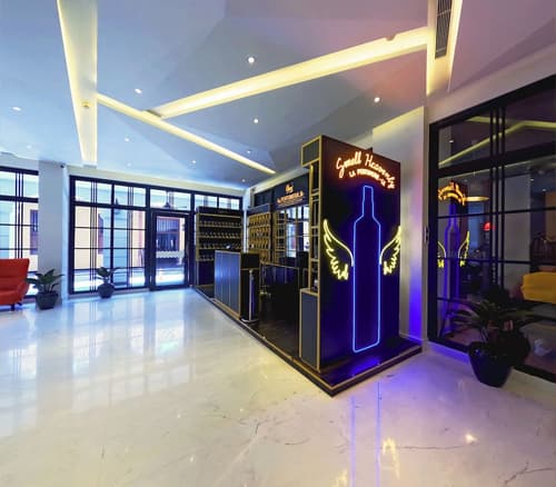Fairway Colombo - Sri Lanka's First Hotel With Robot Technology, Lobby