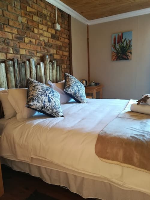 Autumn Breeze Manor, Room