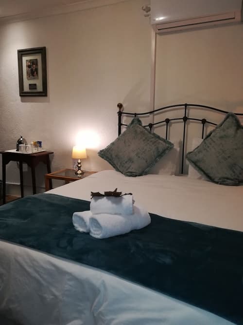 Autumn Breeze Manor, Room