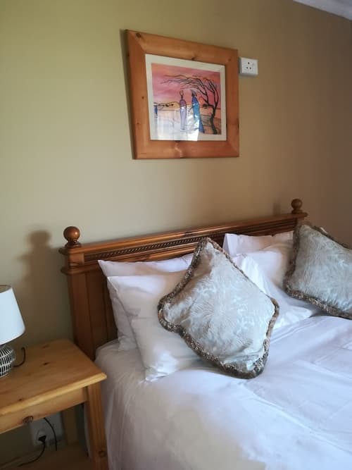 Autumn Breeze Manor, Room