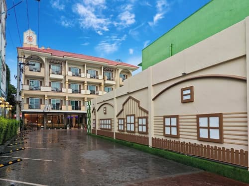 Hi Chiangrai Hotel, Front of property