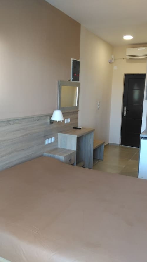 The Santo George Beach Resort, Room