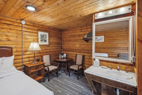 Denali Crow's Nest Cabins, Room