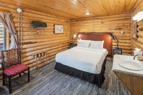 Denali Crow's Nest Cabins, Room