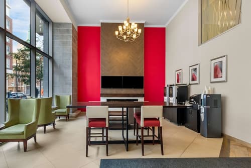 Best Western Plus Hotel Montreal, Lobby