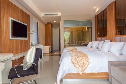 Le Eminence Hotel Convention & Resort Ciloto - Puncak, Room