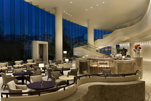 Kerry Hotel Hong Kong by Shangri-la, Lobby lounge