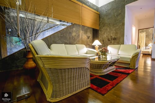Serenus Boutique Villa, Lobby sitting area