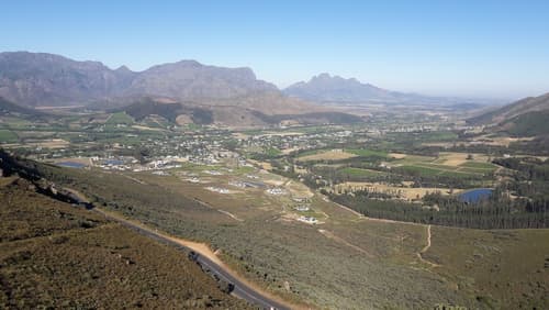 Maison d'Ail, Property grounds