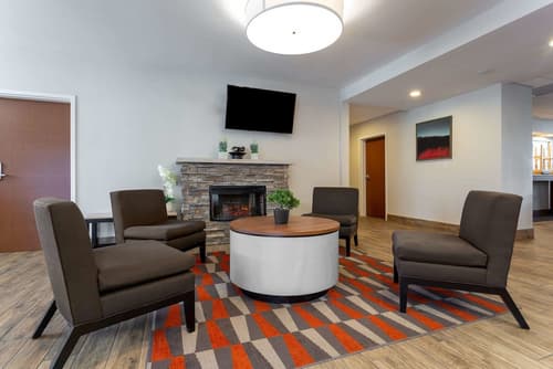 Microtel Inn & Suites by Wyndham Niagara Falls, Lobby