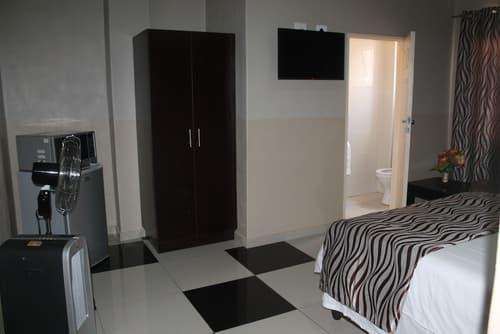 Miraton Guest Lodge, Room