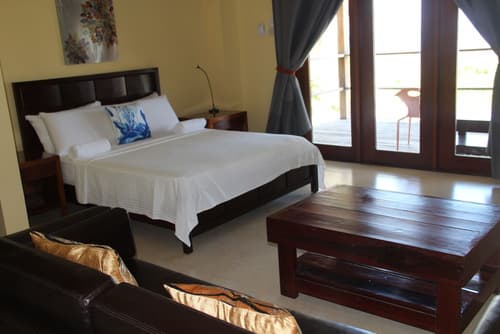 Reef Beach Resort, Room