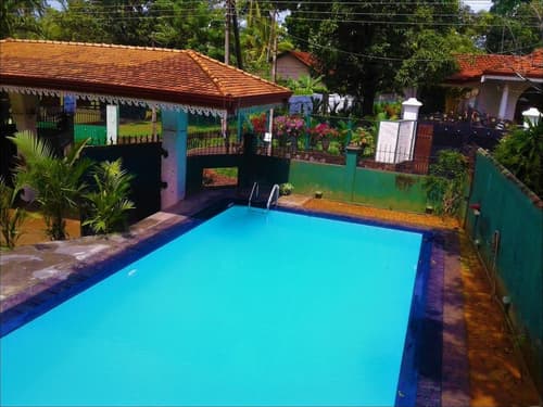 Emel Boutique Hotel, Outdoor pool