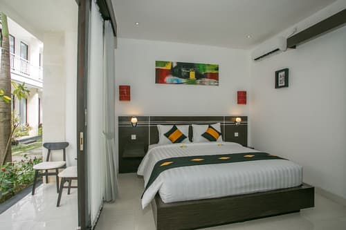 The Diana Suite Tuban, Room
