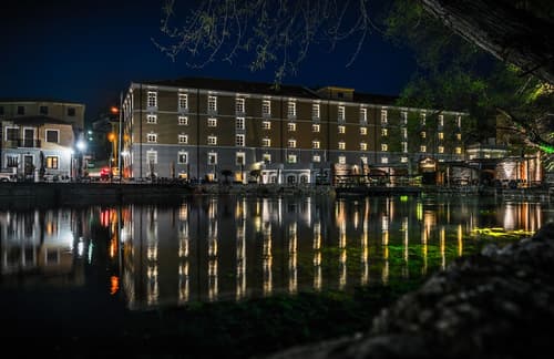 Hydrama Grand Hotel, Primary image