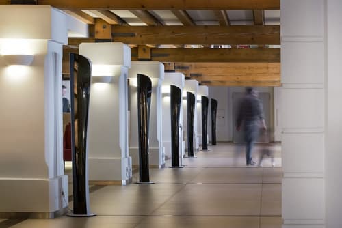 Hydrama Grand Hotel, Lobby