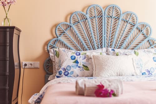 Sunlight House, Room