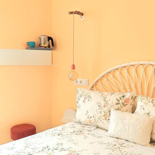 Sunlight House, Room