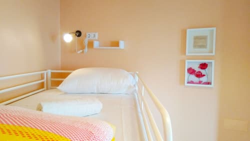 Sunlight House, Room