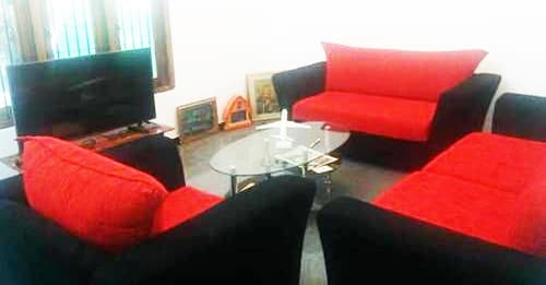 House Of Seya, Lobby sitting area