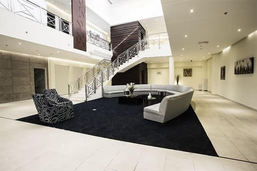 Grand Lily Hotel Suites, Lobby sitting area