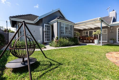 Brookdale House, Terrace/patio
