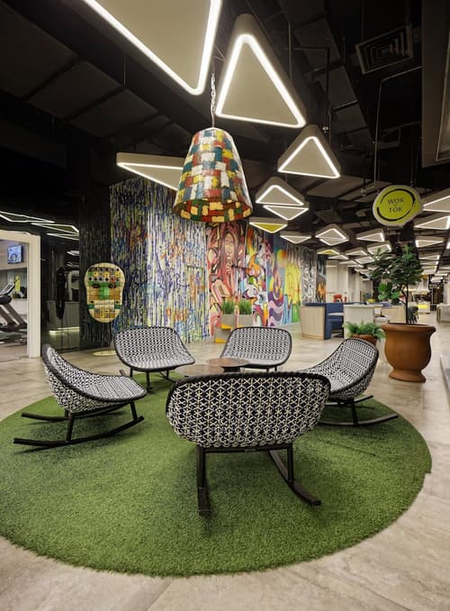 YELLO Hotel Harmoni Jakarta, Lobby sitting area