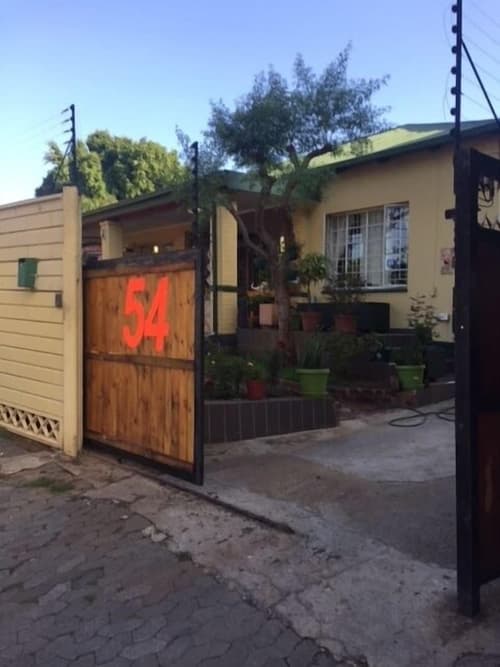 Cottage In Orange Grove, 