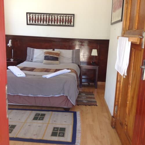 Cottage In Orange Grove, 