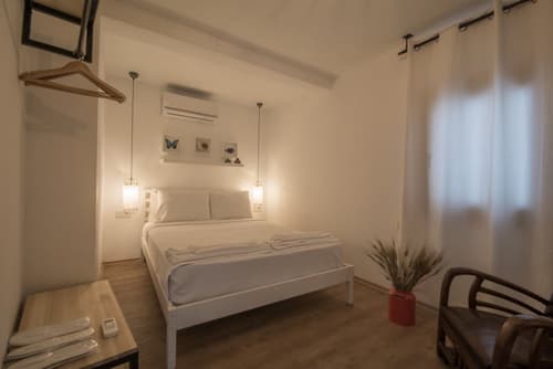 Daphnis Hotel, Room