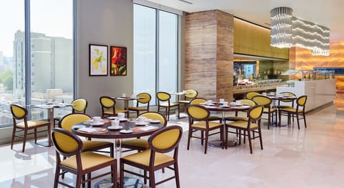 Holiday Inn Doha - The Business Park by IHG, Restaurant