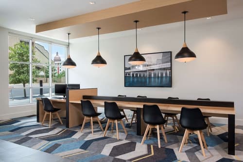 Hyatt House Austin/Downtown, Lobby