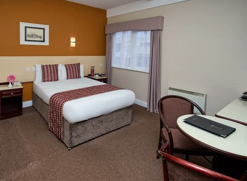 Eviston House Hotel, Room